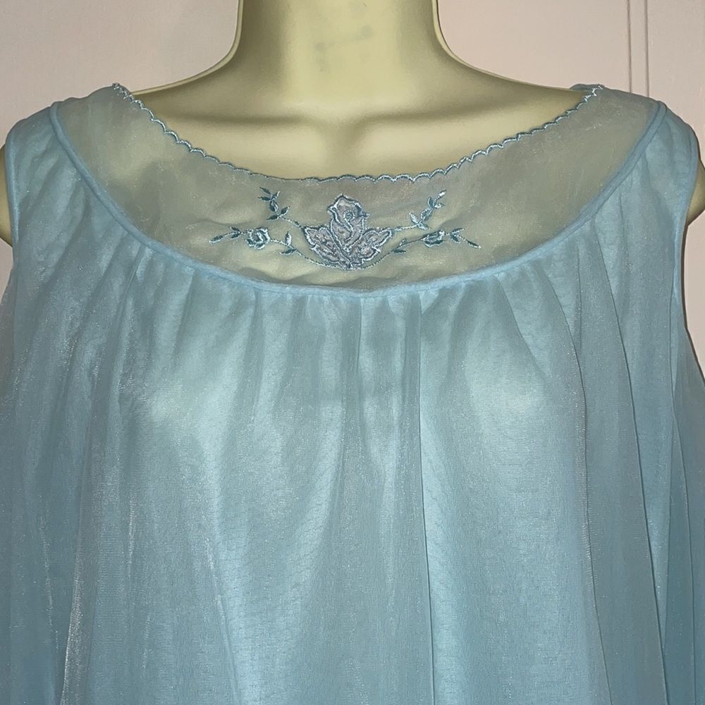 Vtg 60s‎ Helen of Troy light blue robe & nightgown set - Picture 7 of 9